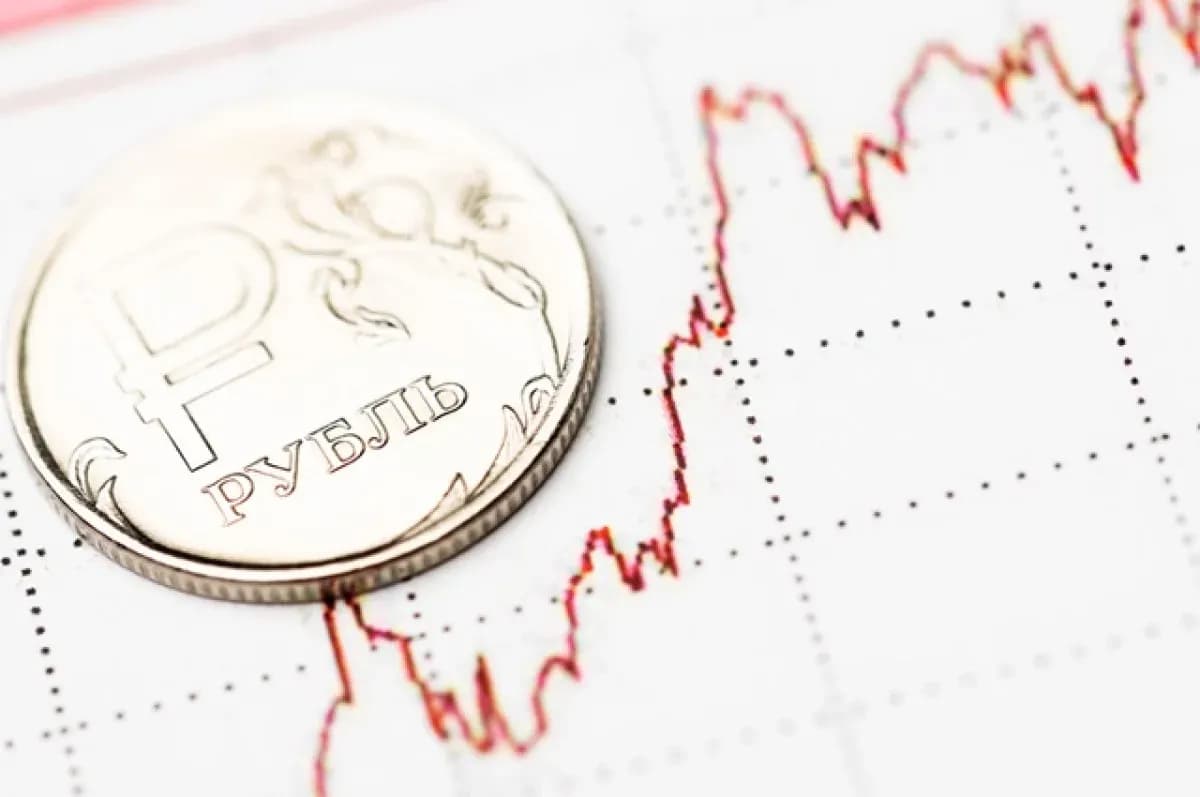 Дефицит валюты давит на рубль