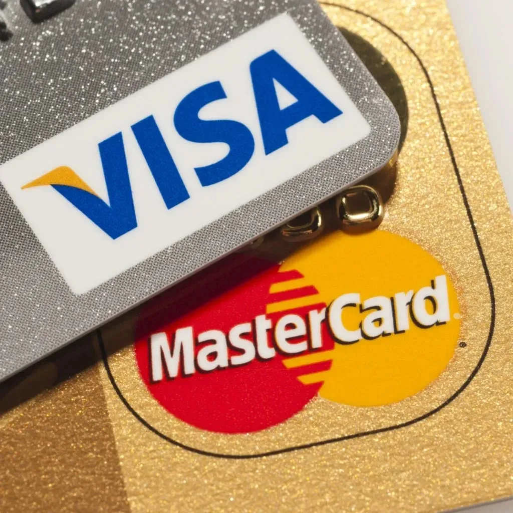 VISA и Mastercard. Когда перестанут принимать?