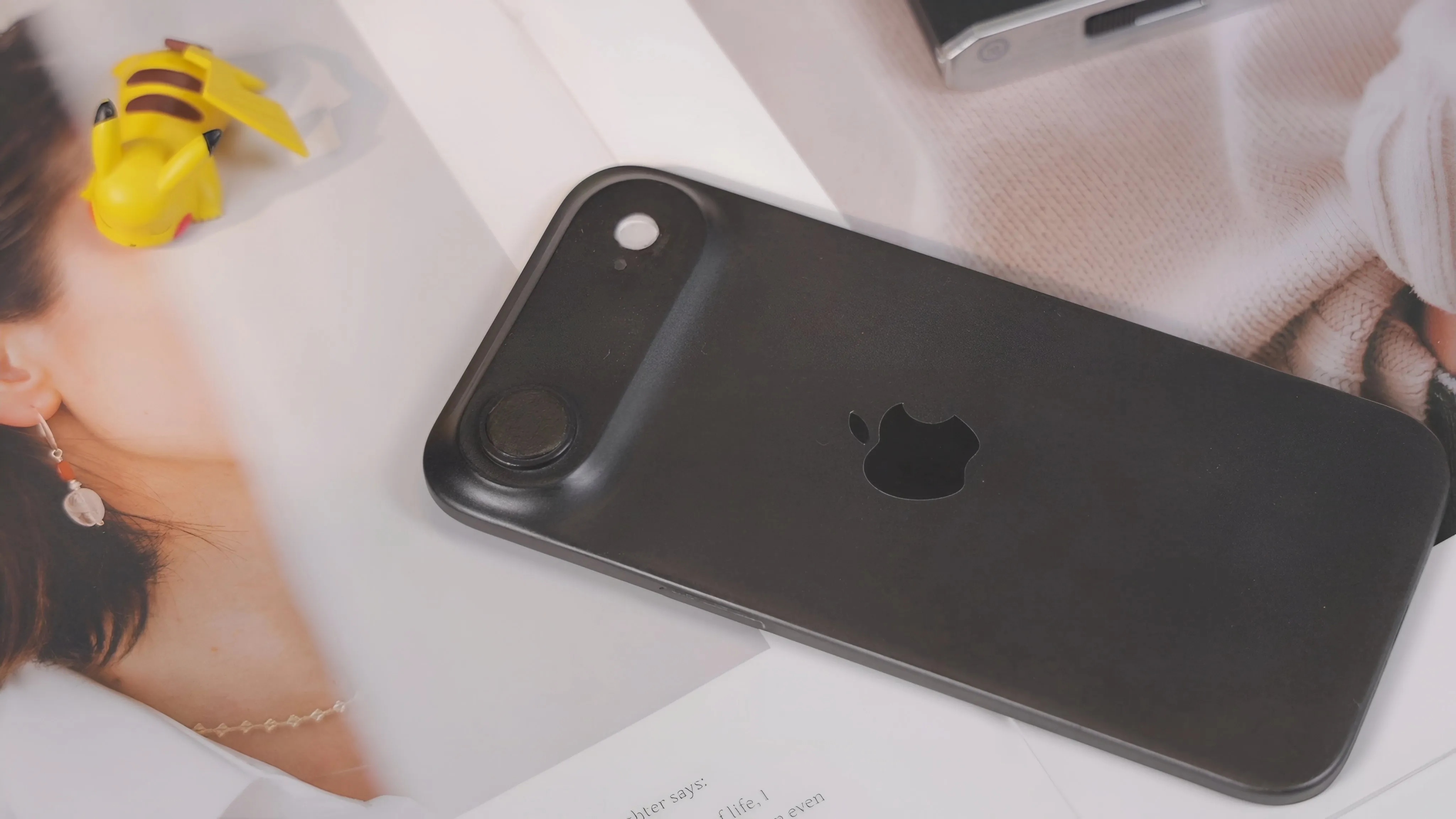 Продажи iPhone в России упали в 1,5 раза.