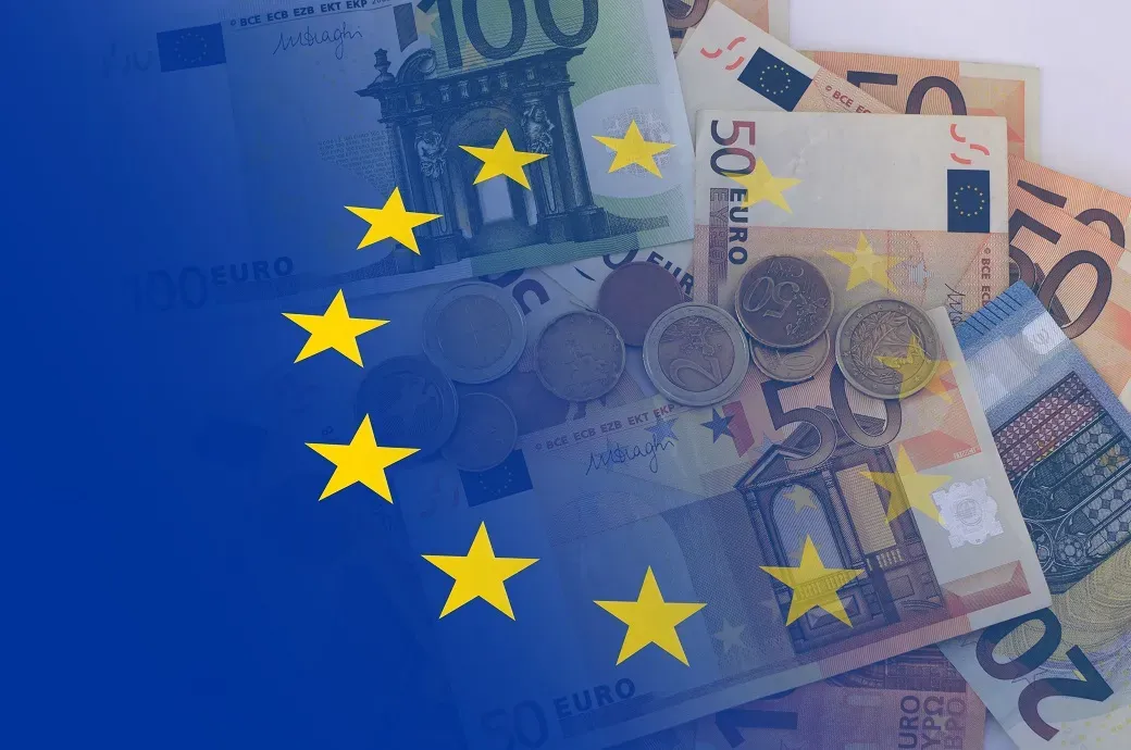 Курс евро на Forex опустился ниже 92 рублей.