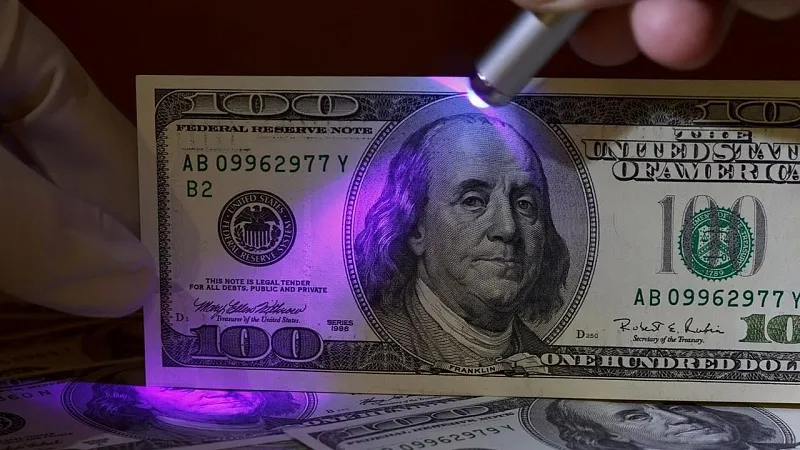 Как проверить подлинность долларов старого образца до 2009 года?