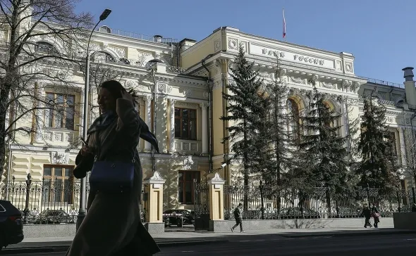 Правительство выступило против ограничения полномочий ЦБ