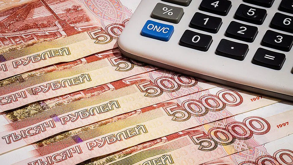 Экономист посоветовал россиянам вкладываться в наличную валюту