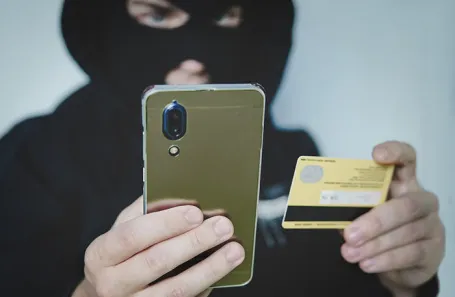 Дроперам грозит до шести лет лишения свободы со штрафом до 1 млн рублей.