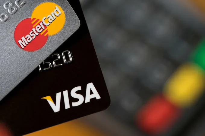 Центробанк озвучил свою позицию по замене карт Visa и Mastercard
