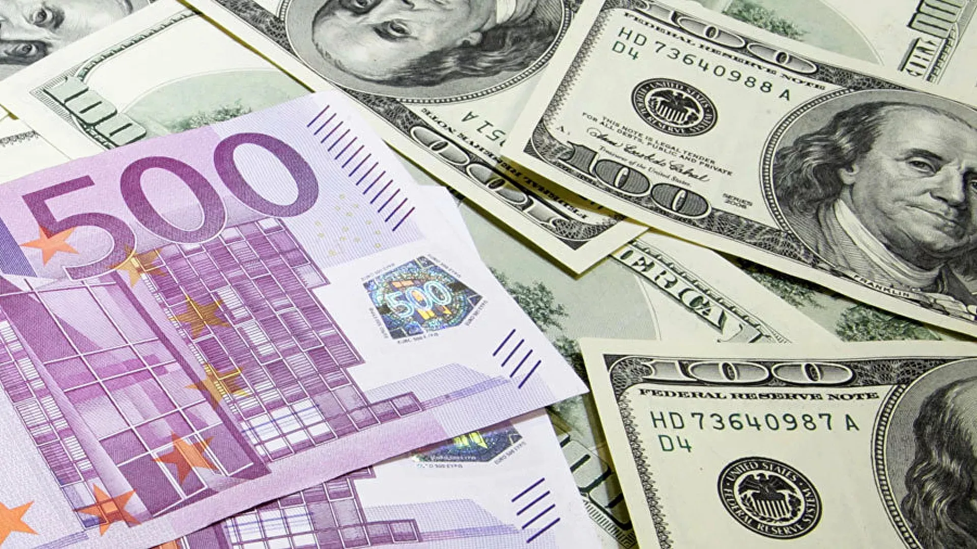 Где выгодно обменять валюту в России? Ответ — на Kovalut.ru