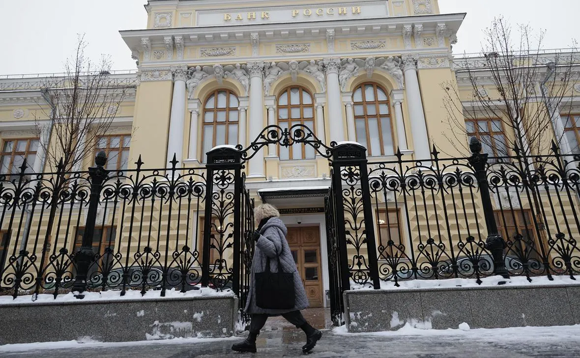 ЦБ решил не покупать иностранную валюту на внутреннем рынке до конца года.