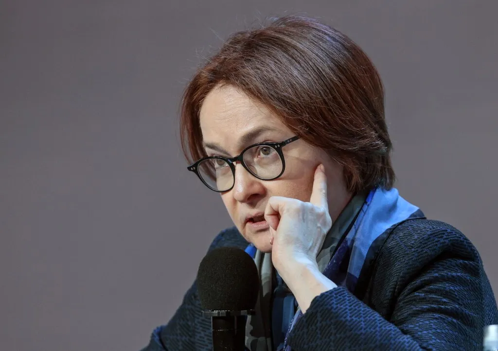 Эльвира Набиуллина считает необходимым ввести уголовную ответственность за дропперство.